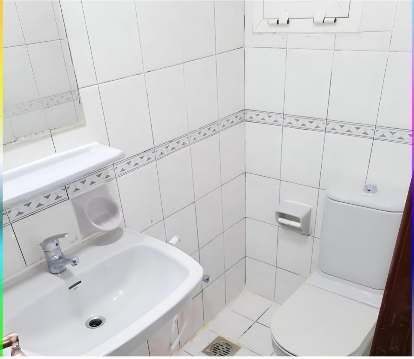 Corniche Street - Stunning Room Albergue *