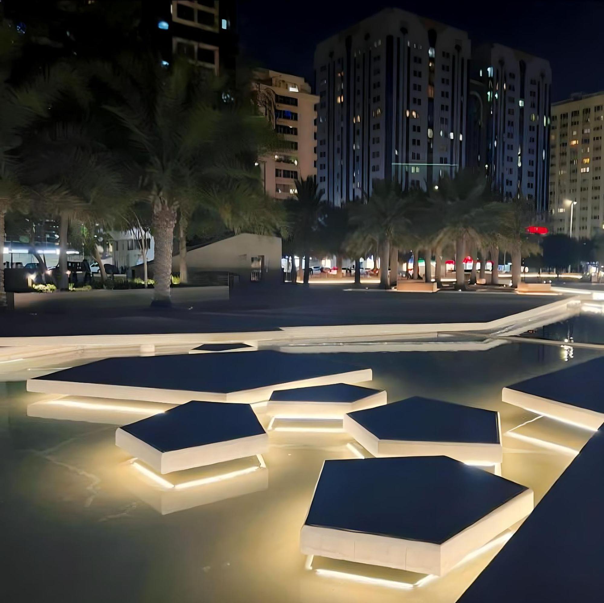 Corniche Street - Stunning Room * Abu Dhabi