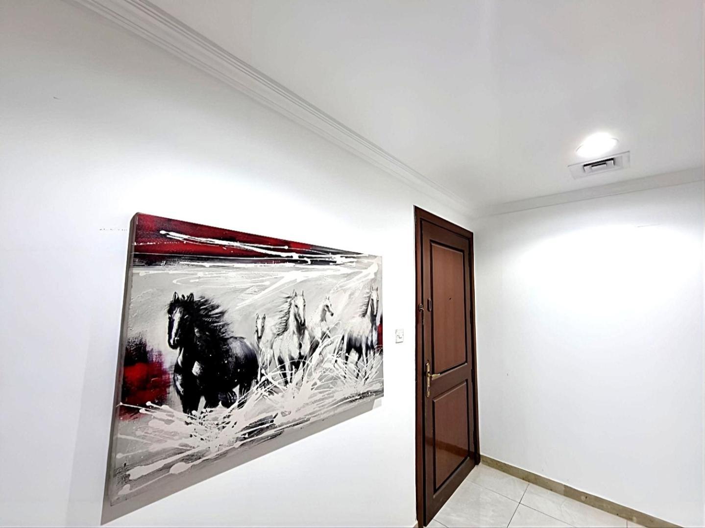 Corniche Street - Stunning Room * Abu Dhabi